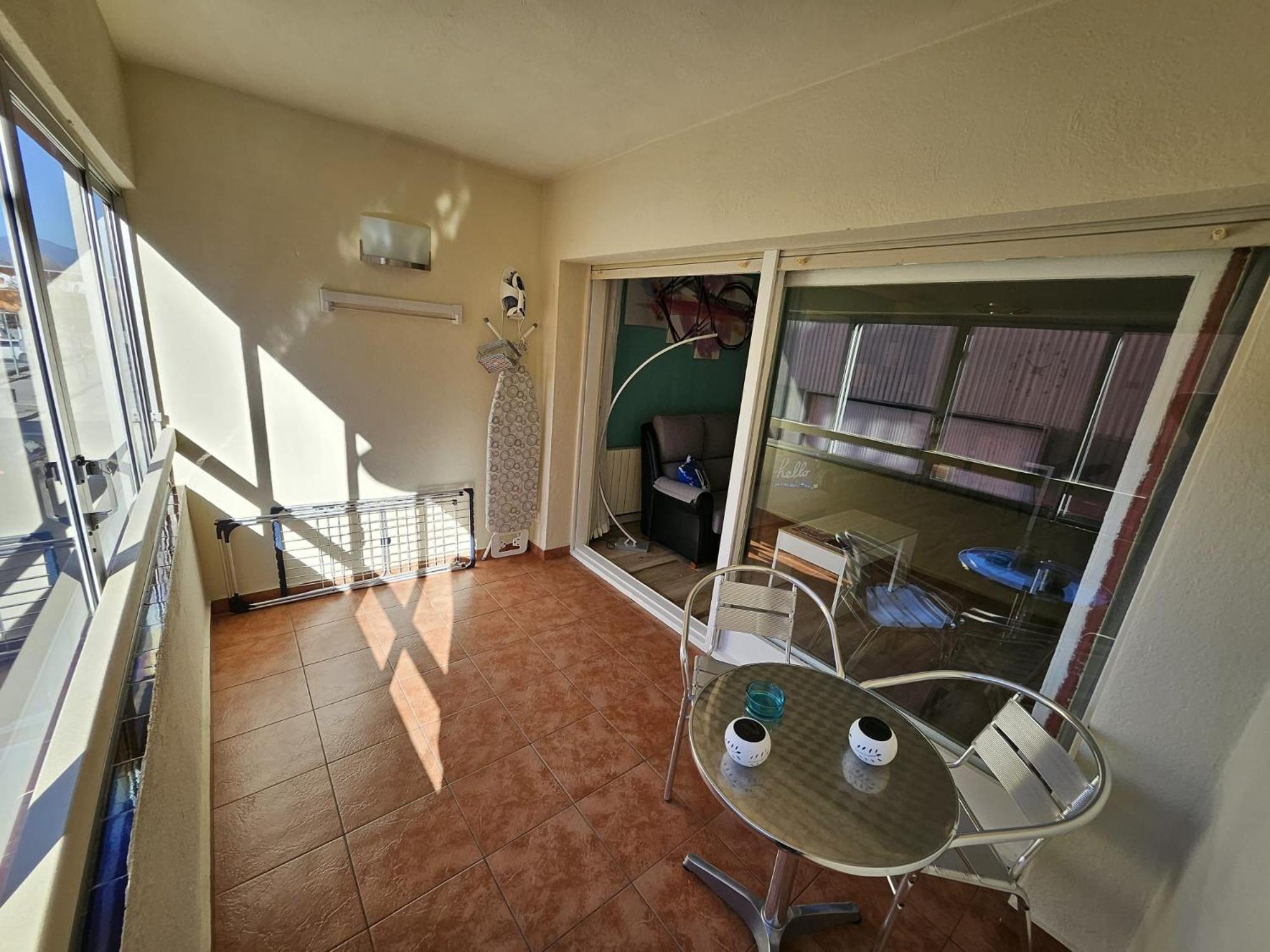 Apartamento Nuria Figueres  Exteriör bild