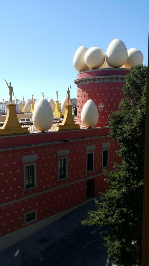 Apartamento Nuria Figueres  Exteriör bild